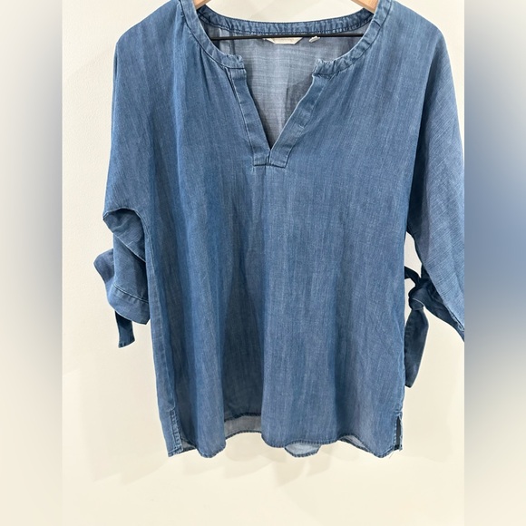Soft Surroundings Cold Shoulder Chambray Shirt Size XS - Picture 4 of 6